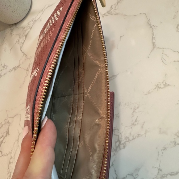 Michael Kors Jet Set Charm Leather Wristlet in Rose - Picture 7 of 9